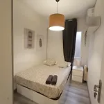 Private Rooms On Tamarit Street