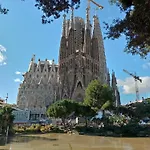 Spacious Apartment Sagrada Familia