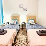 Barcelona Rooms - Roger De Lluria