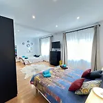 Rooms Mar169