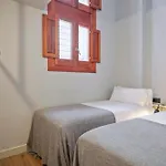 Uma Suites Barceloneta Beach