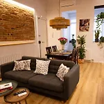 Poble Sec Charming Apartment