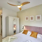 Bbarcelona Modern Eixample Flat