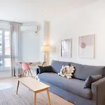 Comfortable Apt For Groups Next To Sagrada Familia