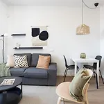 Modern 1 Bedroom Apartments Near Drassanes