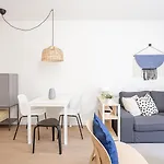 Modern 1 Bedroom Apartments Near Drassanes