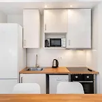 Lodging Apartments Pere IV