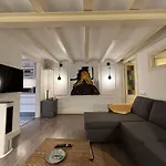 Rossello Apartment