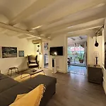 Rossello Apartment