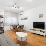 Plaza Espanya Apartment