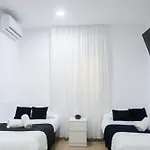 Laramond Barcelona Rooms
