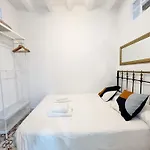 Almodovar Apartment Barcelona