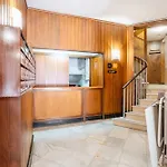 Big Apartment For 15 In The Heart Of Eixample