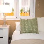 Charming & Quiet Park Guell Apartment
