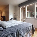 Apartment Barcelona Rentals - Classic Bonanova Apartment