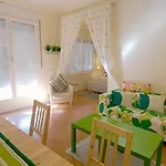 Pau Claris Apartment