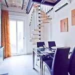 Montserrat Apartment