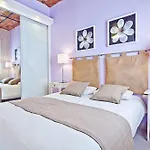 Montserrat Apartment