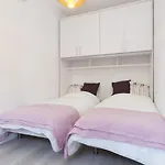 Sunny Apartment Poblesec