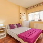 Your Home - Central Apartment