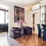 Apartamentos Arago 345