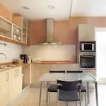 Padilla Guest House