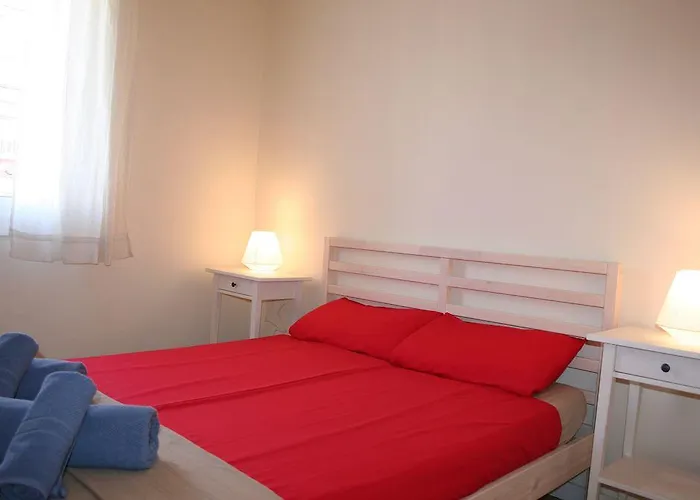 Avenida Apartments Piquer