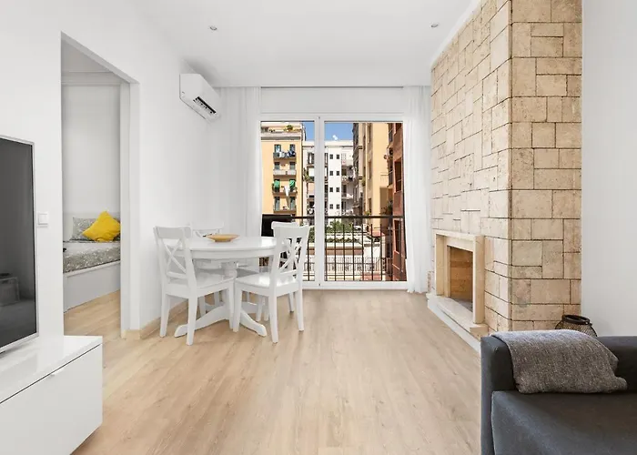 3Br - 2Bh Apartment In The City Center