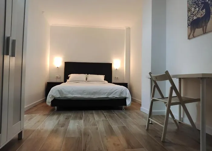 Zhenyu Apartments