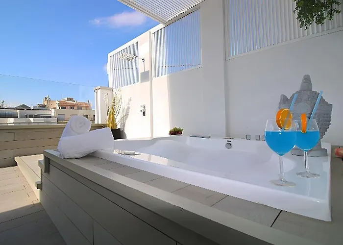 Incredible Penthouse With Jacuzzi In The Center, Unique In The Area