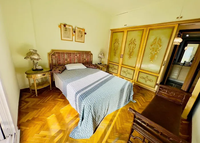 Your Second Home In Barcelona With Private Room And Private Bathroom Close To Montjuic, Pl Espana, La Rambla, Ferry Port