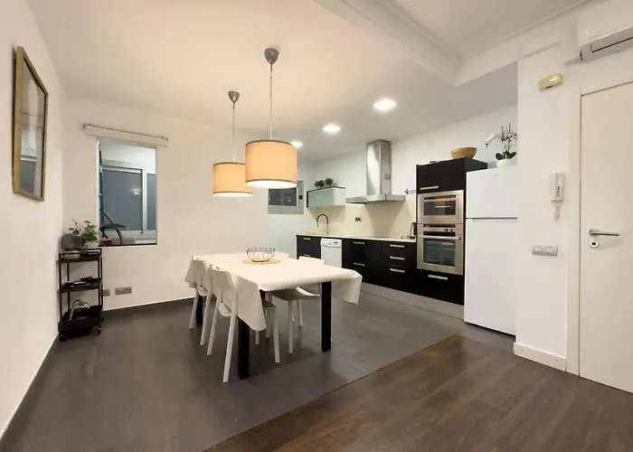 Key Sagrada Familia & Park Guell Apartment