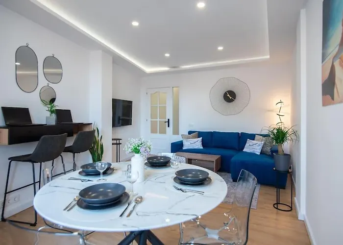 +25Y Only, Family Flat Near The Beach