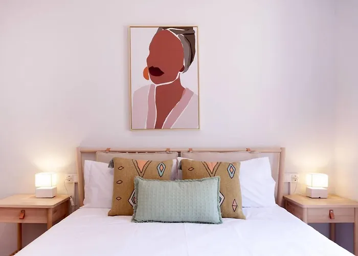 22Par1006 Newly Refurbished 2Bed Apartment In Paral