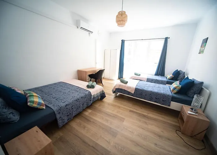 By Port Vell Rooms