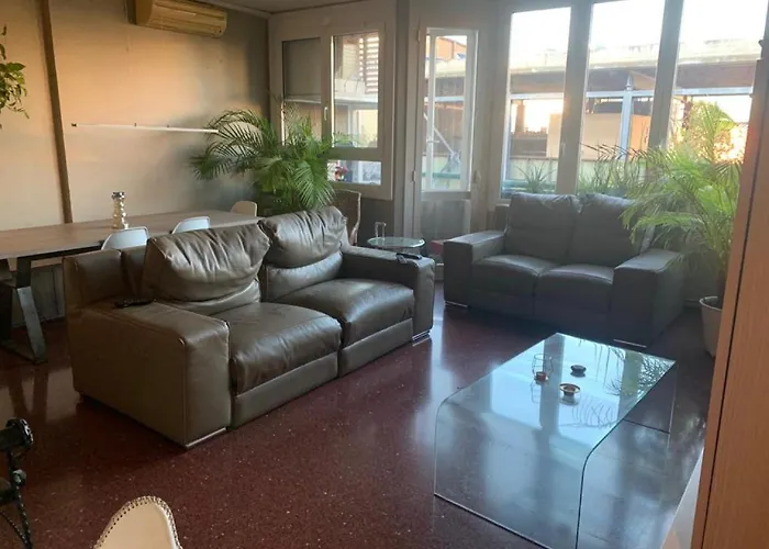 Aparteasy - Bright, Large And Central Apartment In Bcn