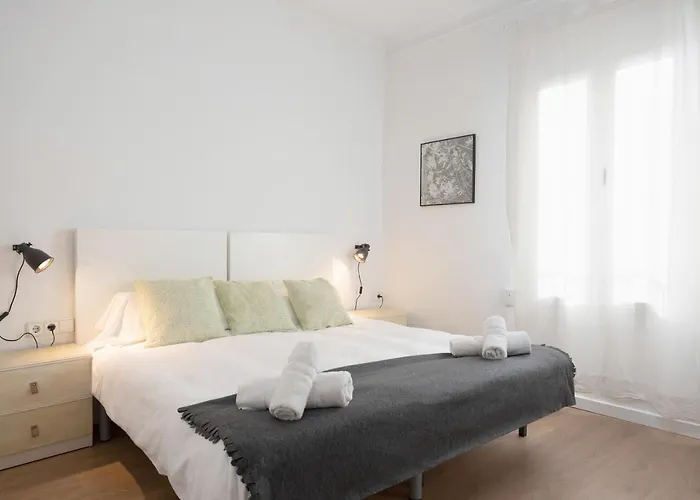 Housalia Lepant 3 Bedroom Apartment 300 Meters De Sagrada Familia