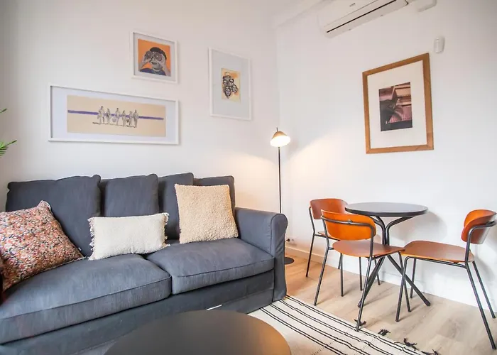 43Apar1010- Super Centric Apartment In Barcelona -