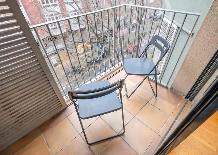 2 Bedroom With Balcony In Eixample 3-2