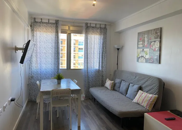Cozy Flat Near The Beach And Forum