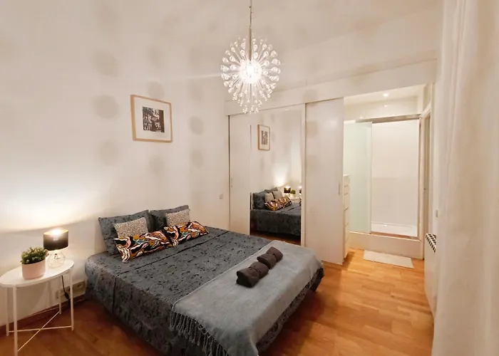 Private Rooms In Born - Barcelona