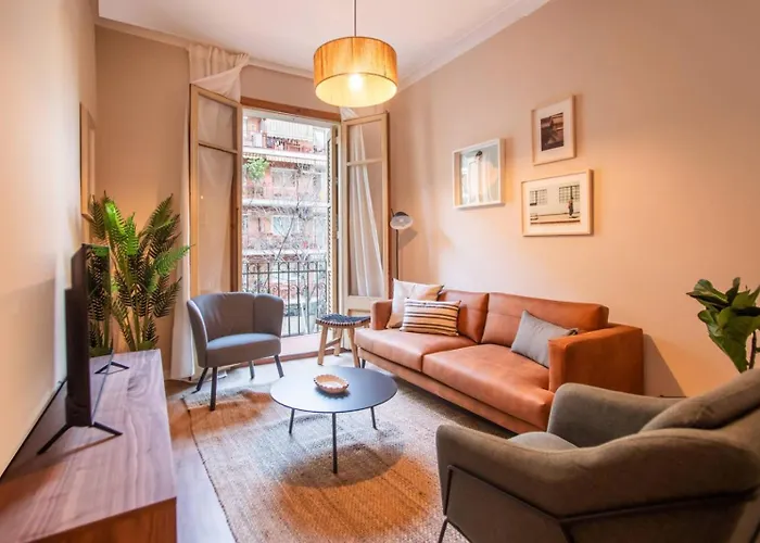 Cosy Apartment On Llanca Street