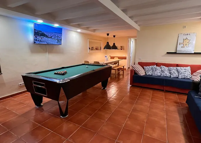 Ramblas Rentals Central Duplex 4Br Terrace Pool Table & Ping Pong