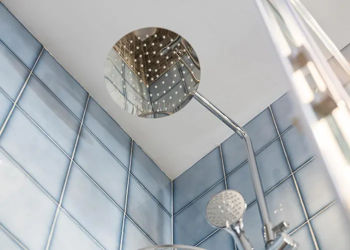 FridaysFlats, Sagrado Silencio - 3 BDR right by Sagrada Familia