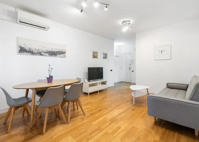 Plaza Espanya Apartment