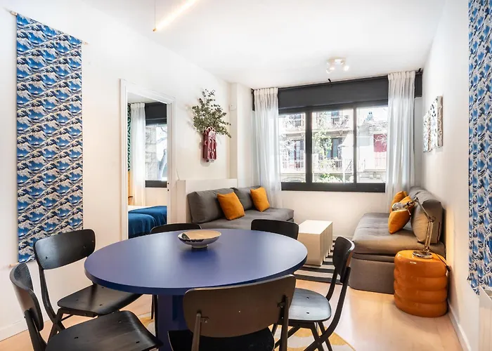 Spacious And Comfortable Apt In The City Center