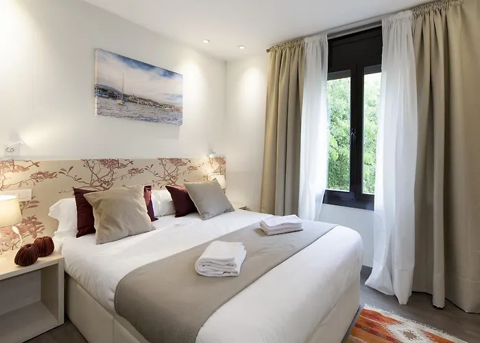 Eixample Building Apartments By Mercedes Heritage