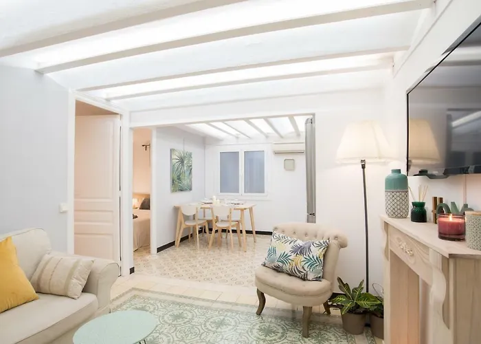 Charming Apartment In Sagrada Familia
