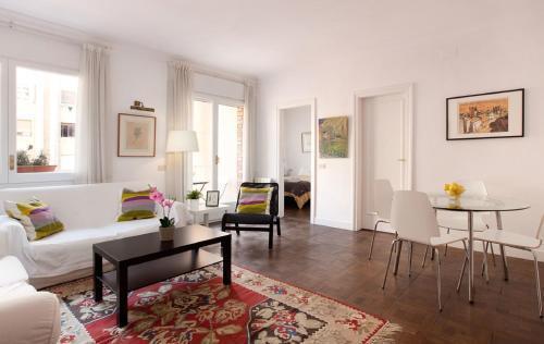 Apartment Letsgo Camp Nou Apartment Barcelona
