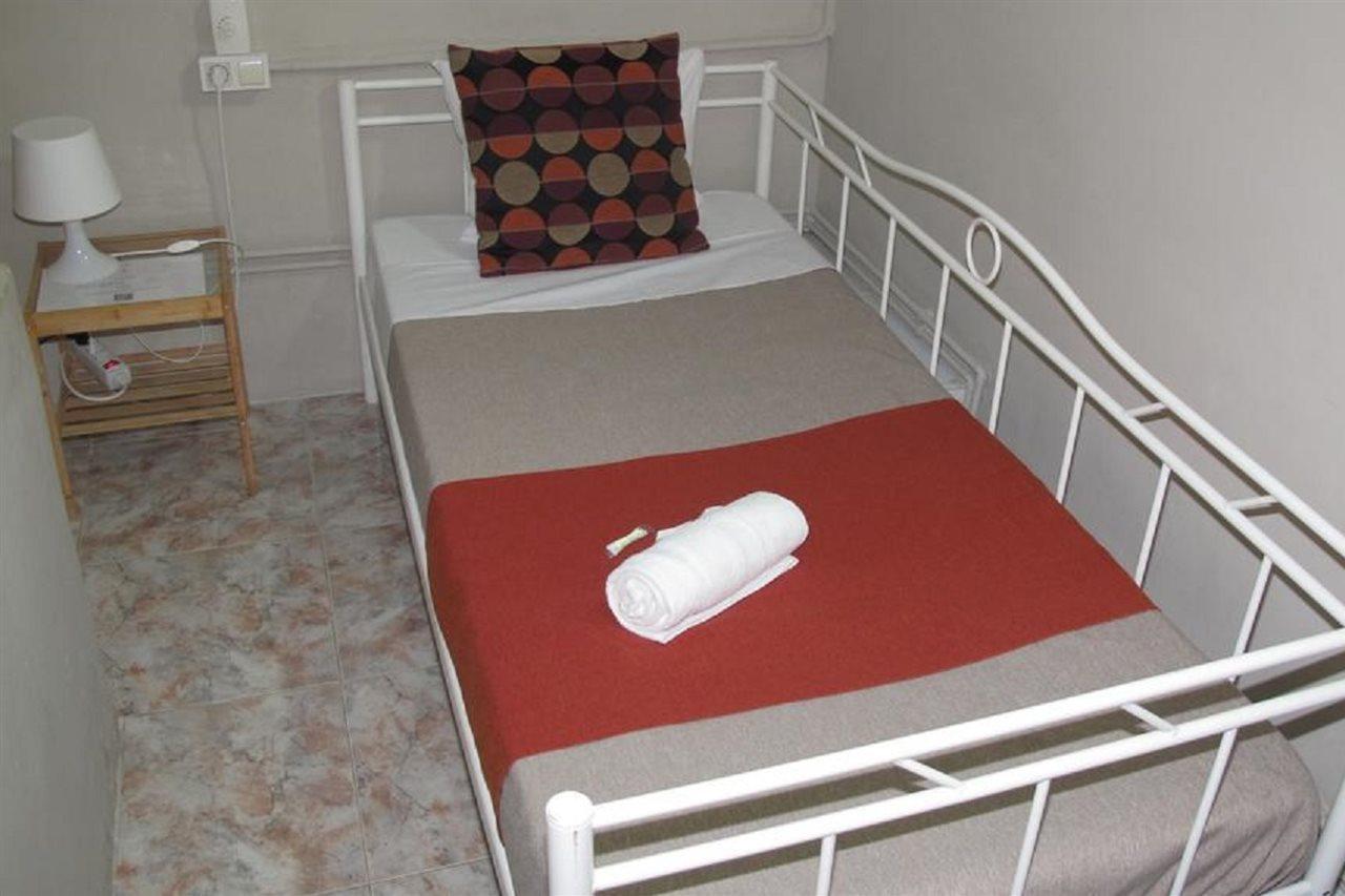 Hotel & Basic Drassanes 2*